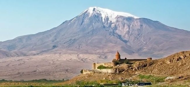 Armenia monasterio de Khor Virap 650x300 Viajes Singles en Abril