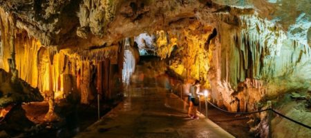 Cuevas de Nerja 450x200 Viajes para Singles en España